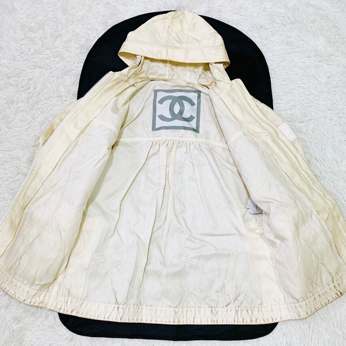 【スポーティー♪】シャネル CHANEL 軽量 ブルゾン ホワイト 1円〜 希少 CHANEL シャネル スポーツ ナイロンジャケット