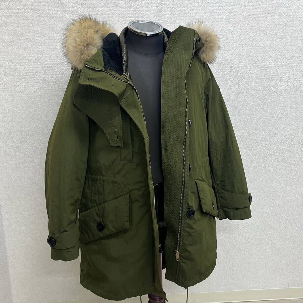 BURBERRY バーバリー ダウンライナー付き ファー フード モッズ BURBERRY バーバリー ダウンライナー付き ファー フード モッズ