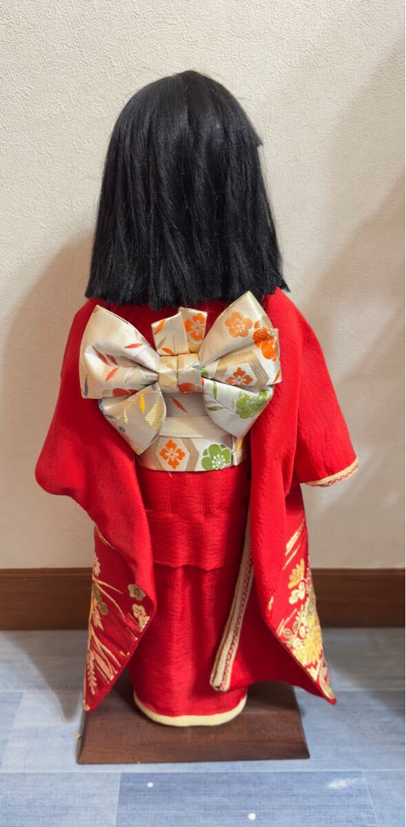 市松人形 寿翁作 女の子 台付き 立ち姿 着物 小物付き 金彩 菊