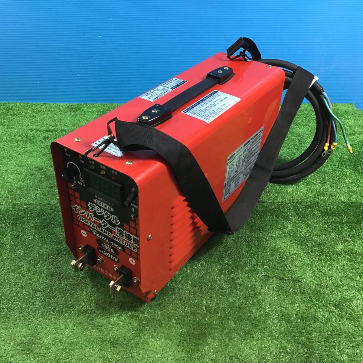 中古品】〇日動 直流溶接機 デジタルインバータ溶接機 単相200V 中古品】〇日動 直流溶接機 デジタルインバータ溶接機 単相200V