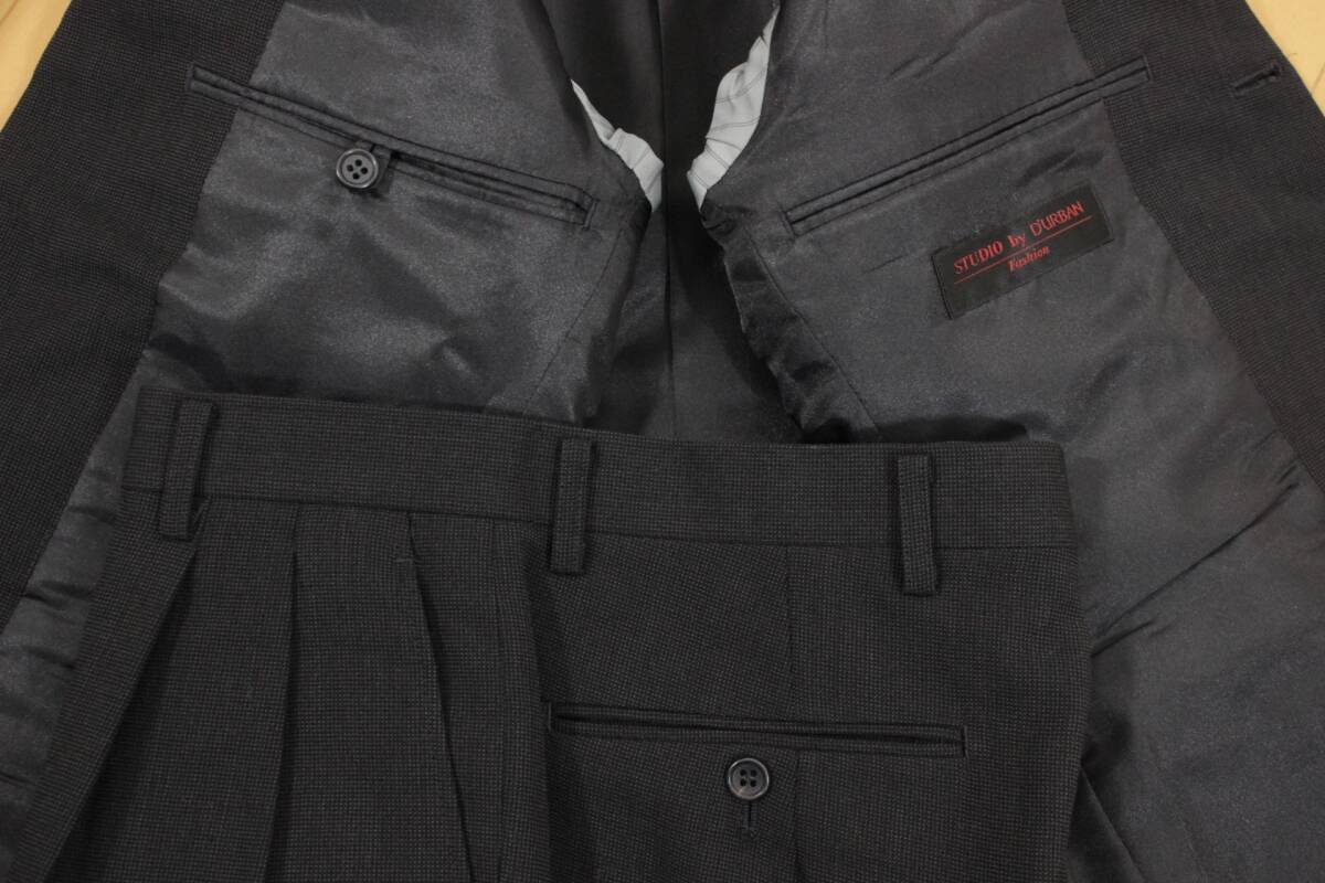 70【新品同様】ダーバン スーツ AS メンズ A4 M ★未使用に近い★ ブラック 黒 日本制 面接 ビジネス tqe STUDIO by D’URBAN 秋冬 極美品