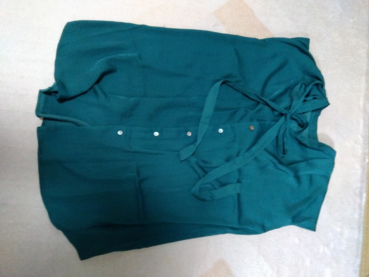 ROSE BUD タック入りボウタイブラウス　2way