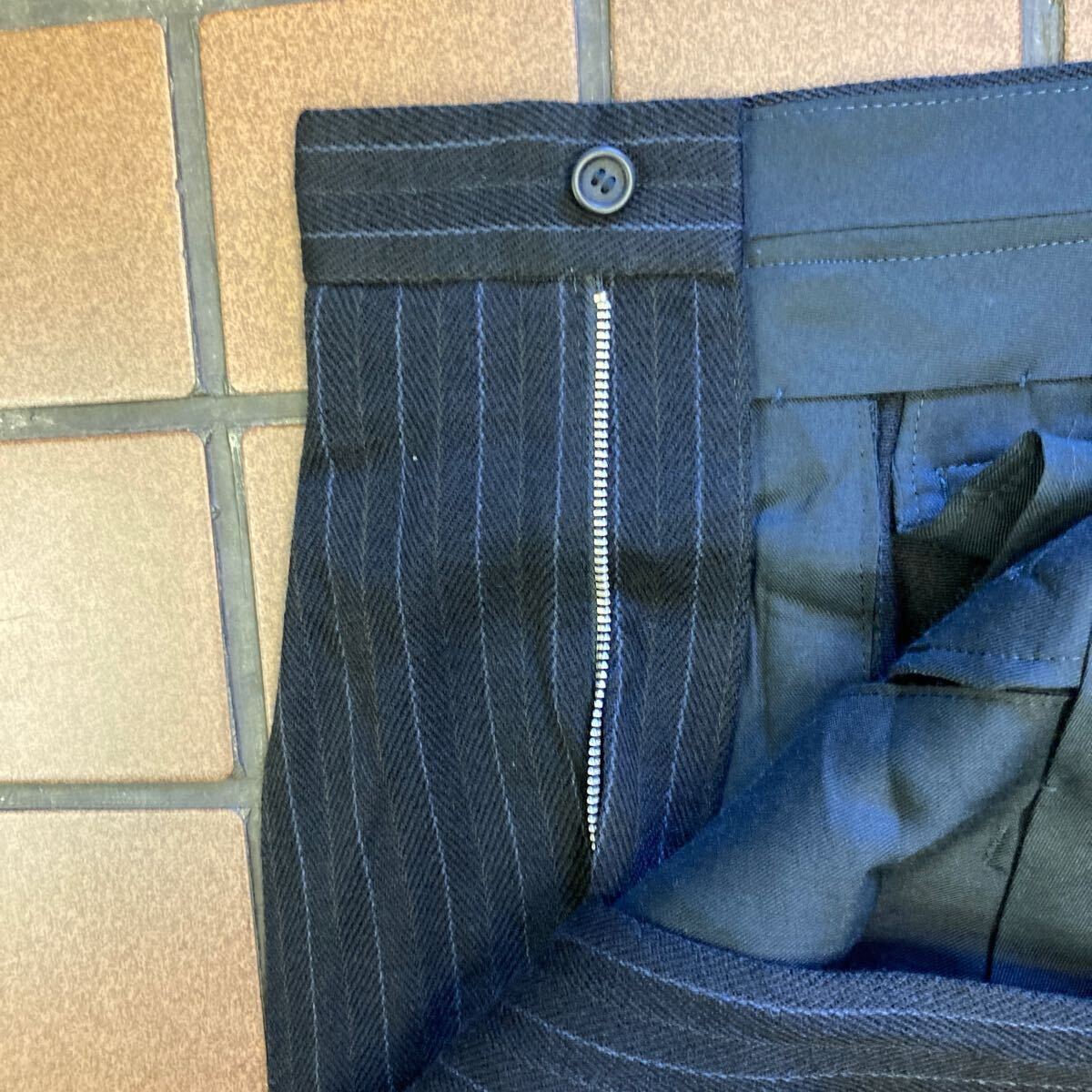 【新品】ビジネス スラックス ゴルフ サイズ M(76cm ) 2タック 日本製 毛 100% ツィード 肉厚生地 濃紺 ストライプ柄 レトロ ヴィンテージ_画像8