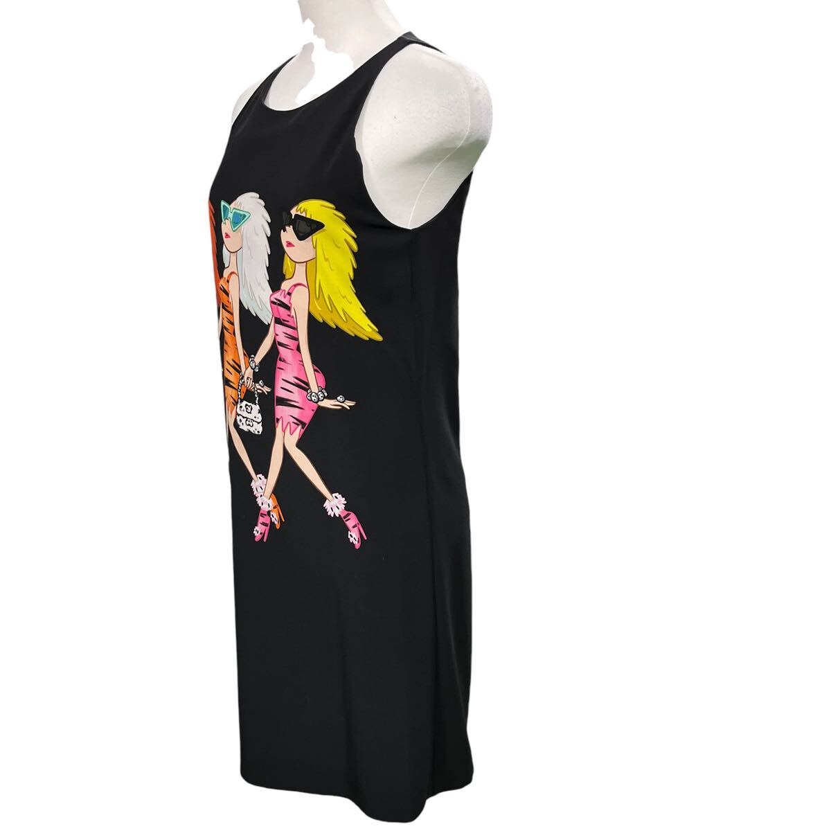 モスキーノ MOSCHINO オシャレ サイケな女の子のイラスト モスキーノ MOSCHINO オシャレ サイケな女の子のイラスト