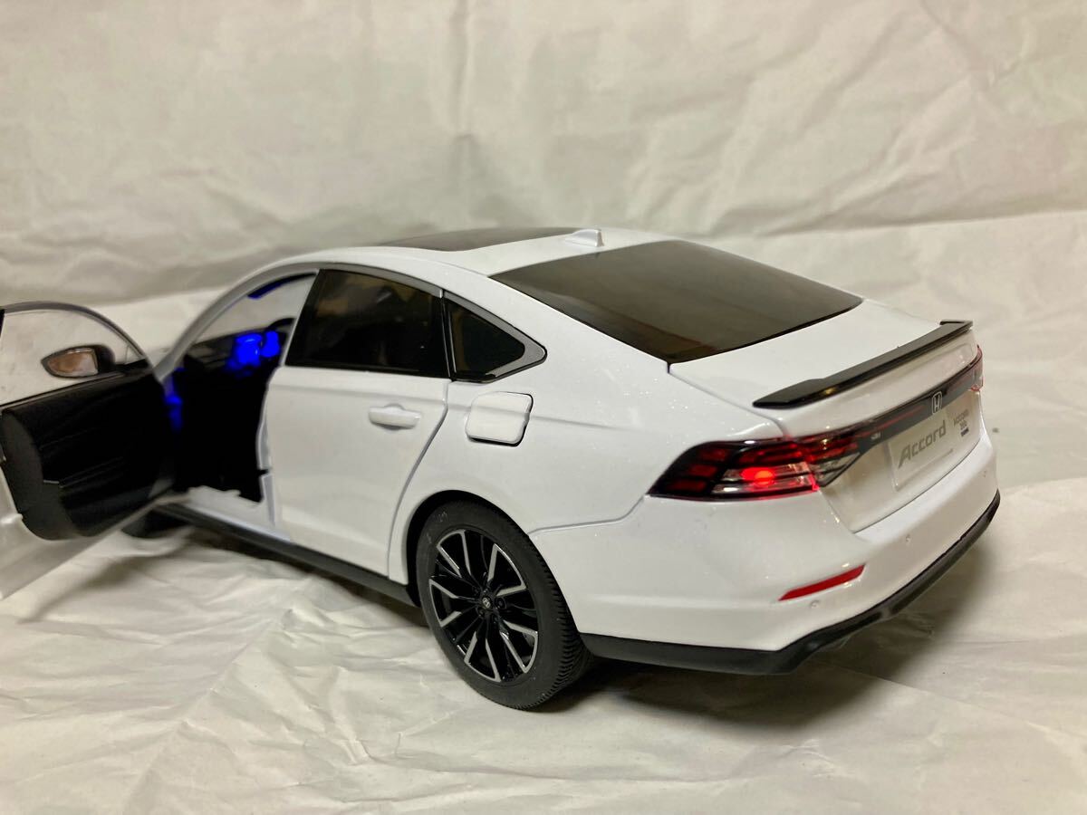 ホンダ / HONDA アコード 1/18 ミニカー ホワイト H204 1/18 ホンダ アコード HONDA ACCORD ホワイト ミニカー