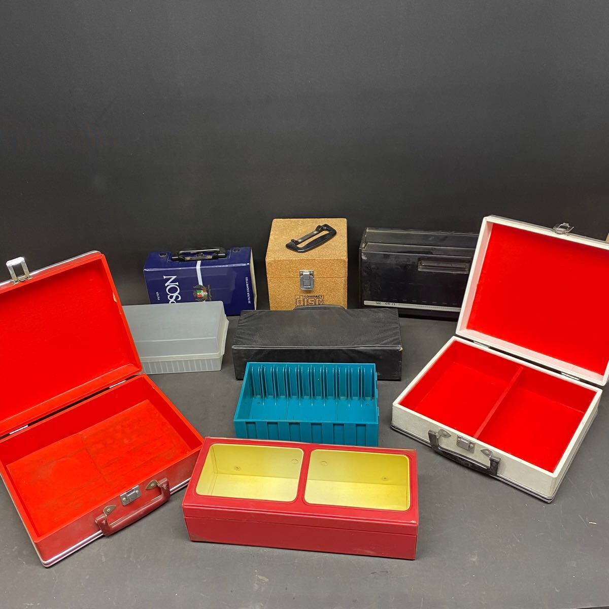 カセットテープ 収納ケース 2つ 中古カセットテープ 26本 カセットテープ 収納ケース 2つ 中古カセットテープ 26本