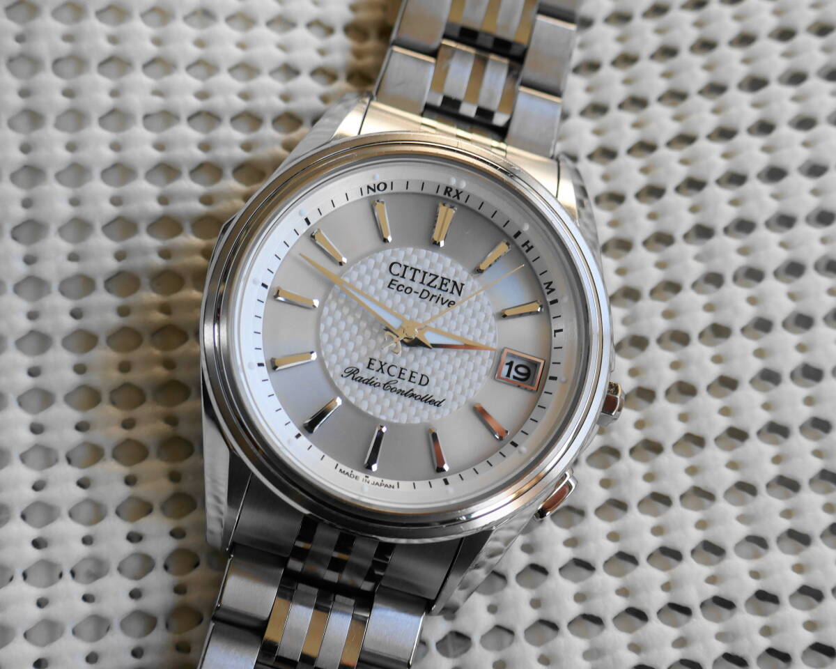 CITIZEN シチズン EXCEED エクシード30周年モデル 18.3万円 希少 EBG74-2641 エコ・ドライブ 電波 チタン/サファイア 中古動作品 メンズ
