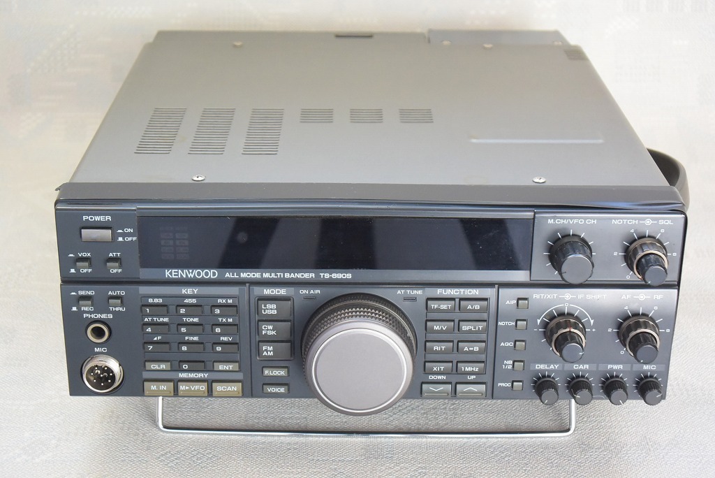 Kenwood TS-690S トランシーバー Kenwood TS-690S トランシーバー