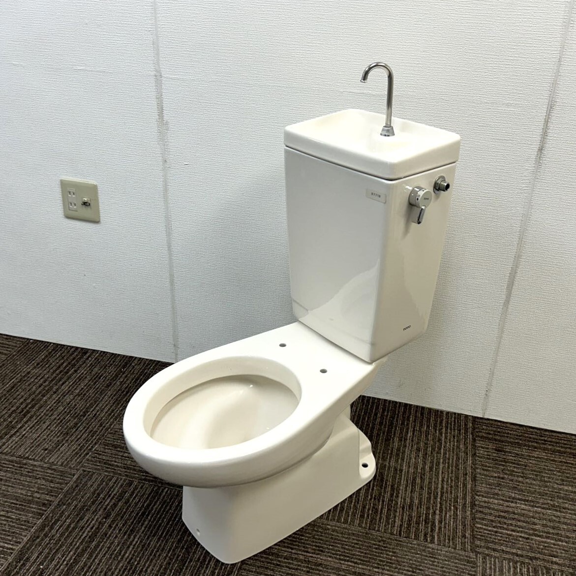 【美品】TOTO☆トイレ便器(床下排水)☆洋式便器「C770」とタンク「S771BJ」のセット☆#SC1パステルアイボリー)☆直接引き取り可