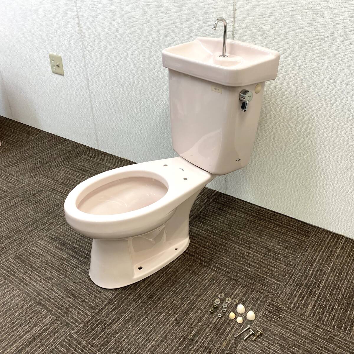 【中古】TOTO☆トイレ便器(床下排水)☆洋式便器「C420」とタンク「S517R」のセット☆#SR2(パステルピンク) ☆直接引き取り可