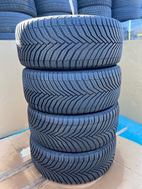 中古タイヤ　245/45/17 MICHELIN CRossCLIMATE 2　スタッドレス　　4本セット 2021年製 スペイン製
