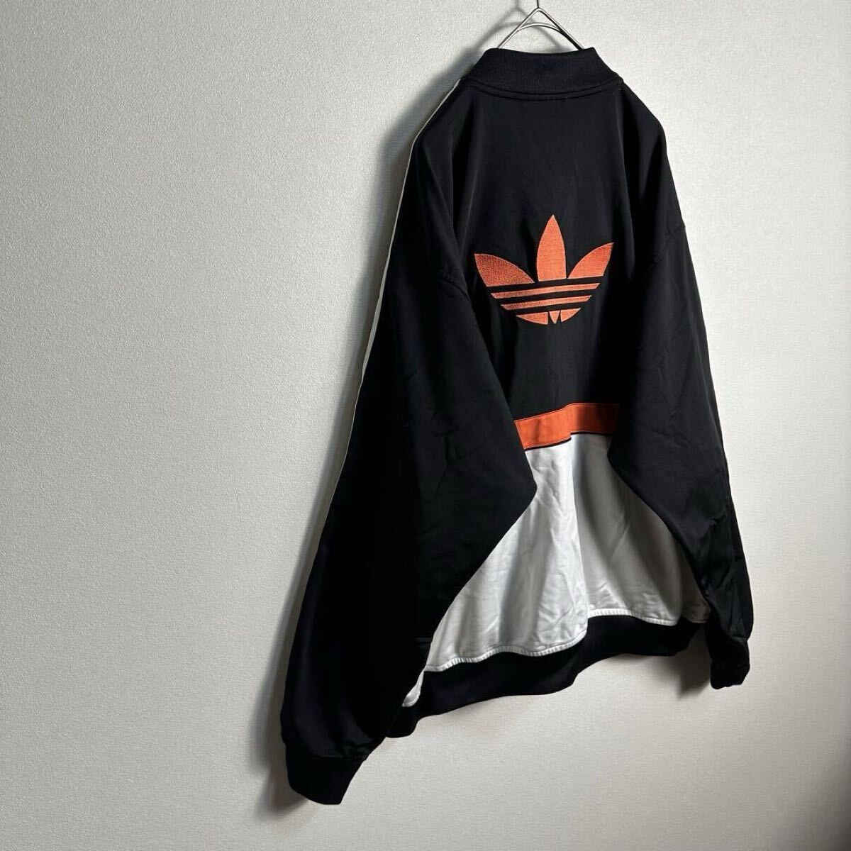 オリジナル 希少デザイン】adidasジャージSST型 背面ビッグロゴ ブラック アディダス