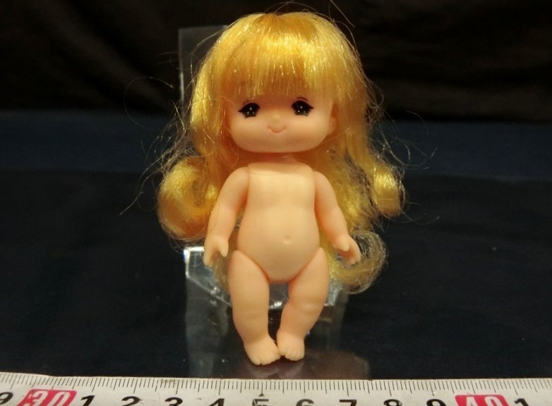 L4231 TAKARA 87 KOREA made Korea made Takara doll doll 9.5cm put on . change doll 