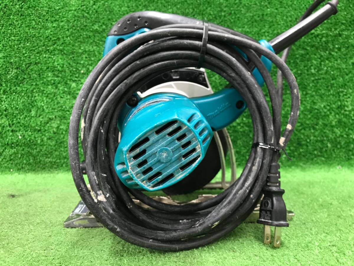 【中古品】★makita(マキタ) 125㎜內(nèi)裝マルノコ アルミベース 5241　IT5XCOXPW56S