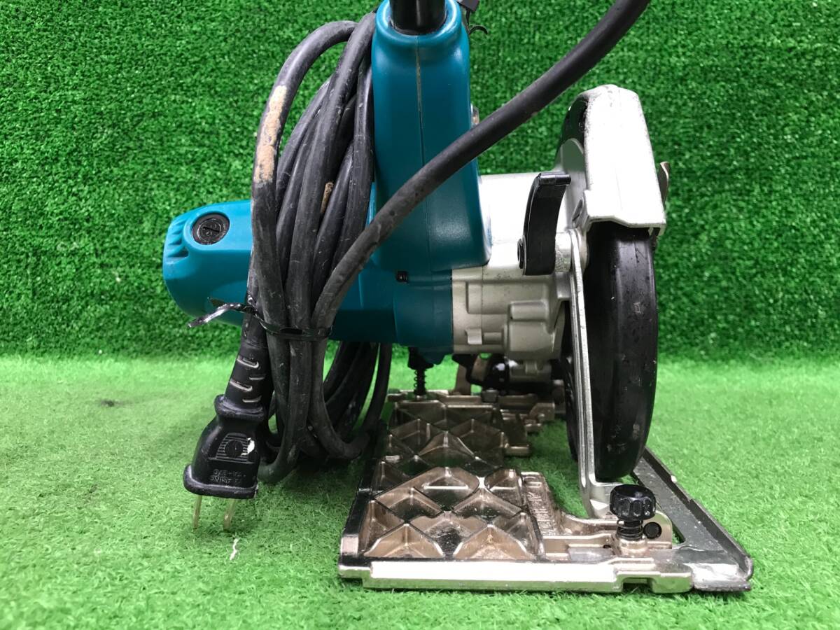 【中古品】★makita(マキタ) 125㎜內(nèi)裝マルノコ アルミベース 5241　IT5XCOXPW56S