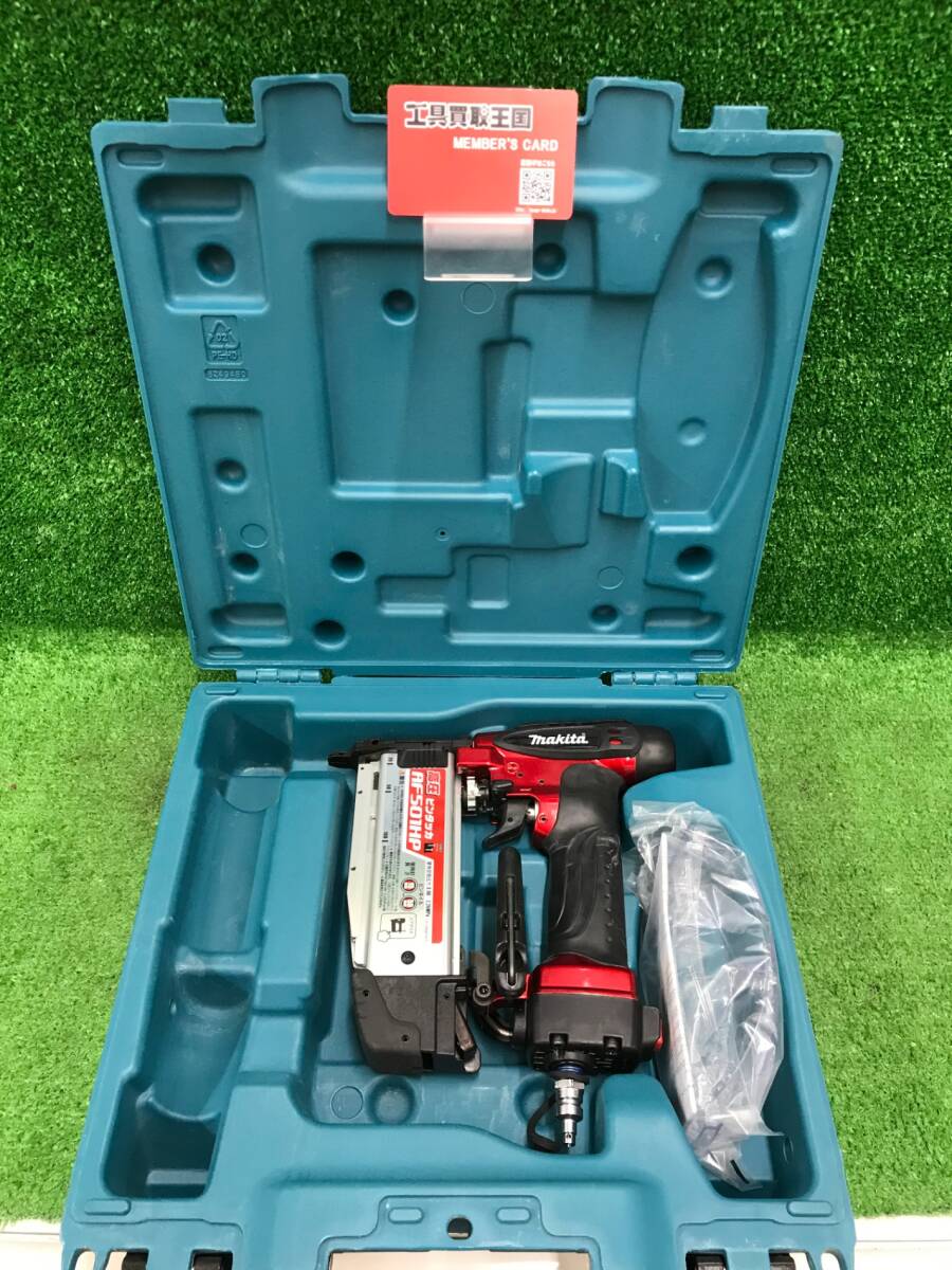 【中古品】★makita(マキタ) 50㎜高圧ピンタッカ 赤(4191277) AF501HP　ITDM1CQZ4D70