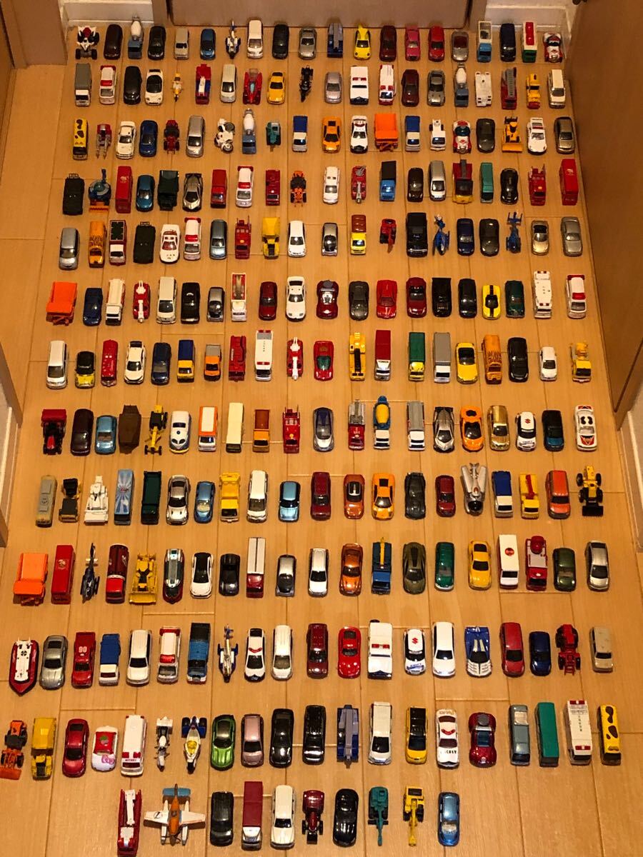 【内祝い】 Yahoo!オークション - ② 全て トミカ 約250台 約12キロ 商用車、公用車
