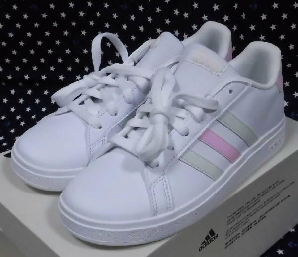 新品 adidas スニーカー 22cm 白系 GRAND COURT 2 0K IH4886 新品 adidas スニーカー 22cm 白系 GRAND COURT 2 0K IH4886