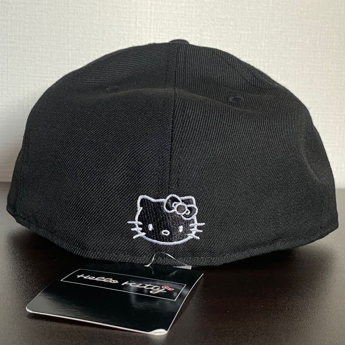 新品 NEW ERA ニューエラ ハローキティ キャップ 7 3/8 (58 7cm 新品 NEW ERA ニューエラ ハローキティ キャップ 7 3/8 (58 7cm