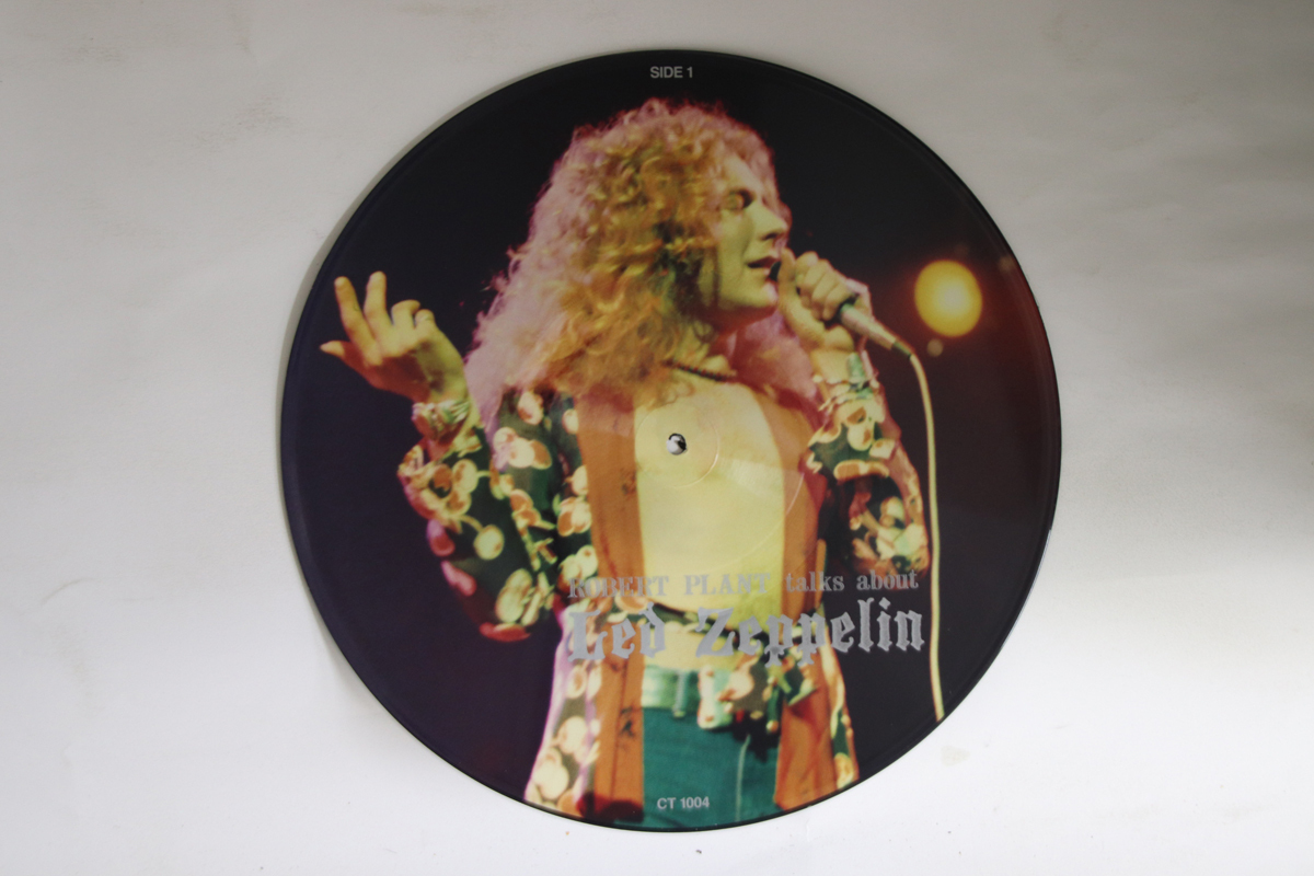 12 Robert Plant Rock Sagas The Chris Tetley Interview Rober CT1004 FOTODISK UK /00250