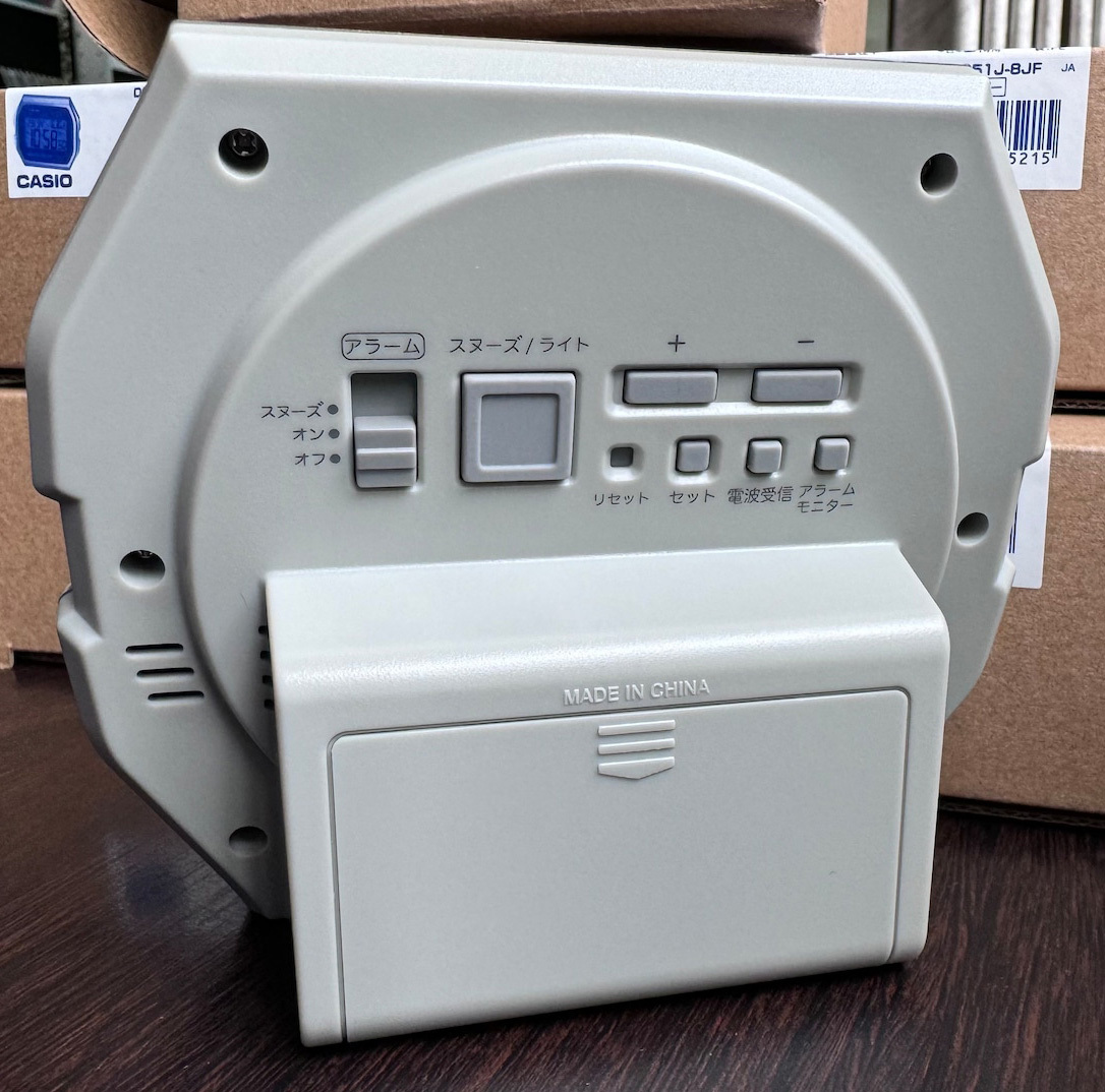新品未使用】カシオ CASIO DQD-851J-8JF 電波目覚まし時計 wave 新品未使用】カシオ CASIO DQD-851J-8JF 電波目覚まし時計 wave