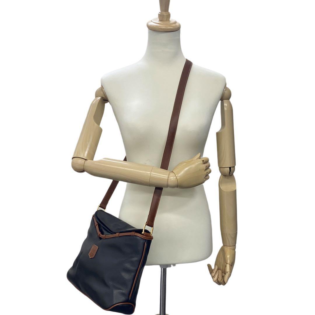 CELINE セリーヌ ショルダーバッグ ブラック ブラウン レザー トリオンフ g00591
