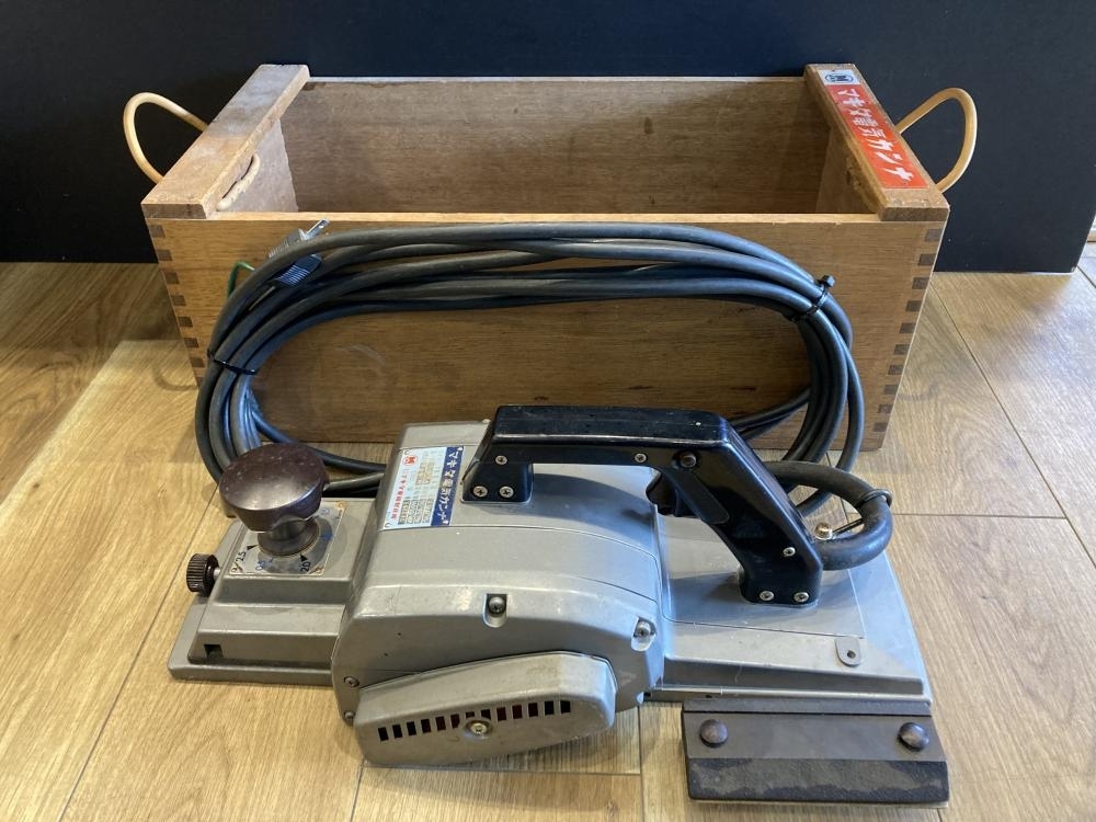 021■おすすめ商品■makita マキタ 電気カンナ 1804