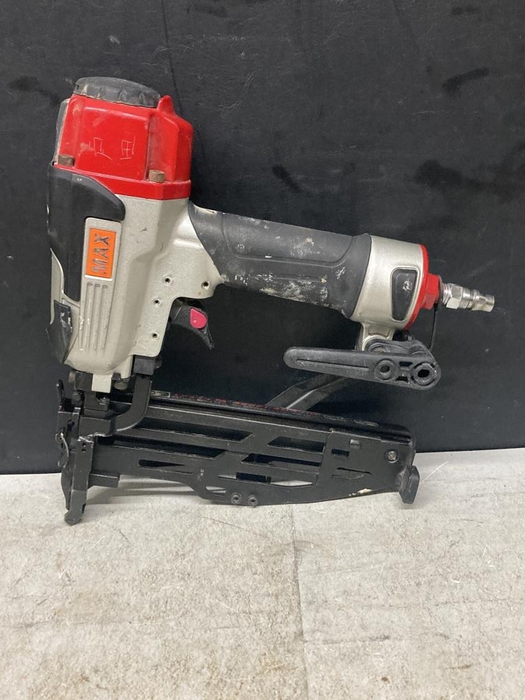 019■おすすめ商品■MAX 50㎜常圧エアネイラ(フロアタッカ) TA-450F1/4MAフロア 打込み確認済み