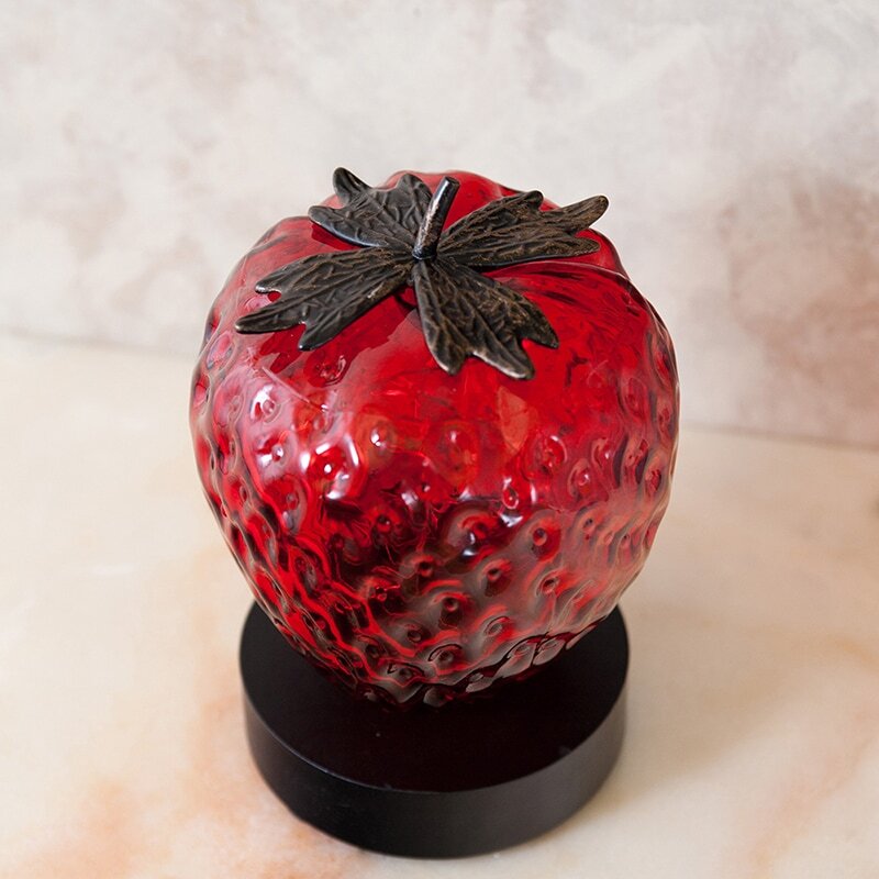 * новый товар LED фонарь клубника / клубника настольный освещение интерьер смешанные товары фрукты украшение произведение искусства модный осветительное оборудование фрукты красный цвет Z962