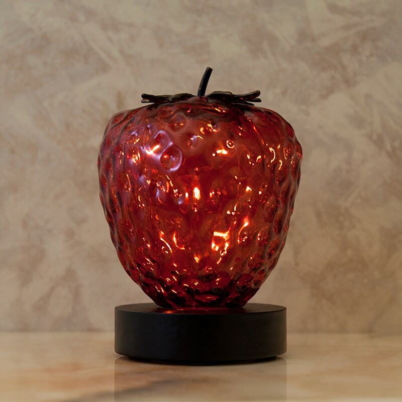 * новый товар LED фонарь клубника / клубника настольный освещение интерьер смешанные товары фрукты украшение произведение искусства модный осветительное оборудование фрукты красный цвет Z962