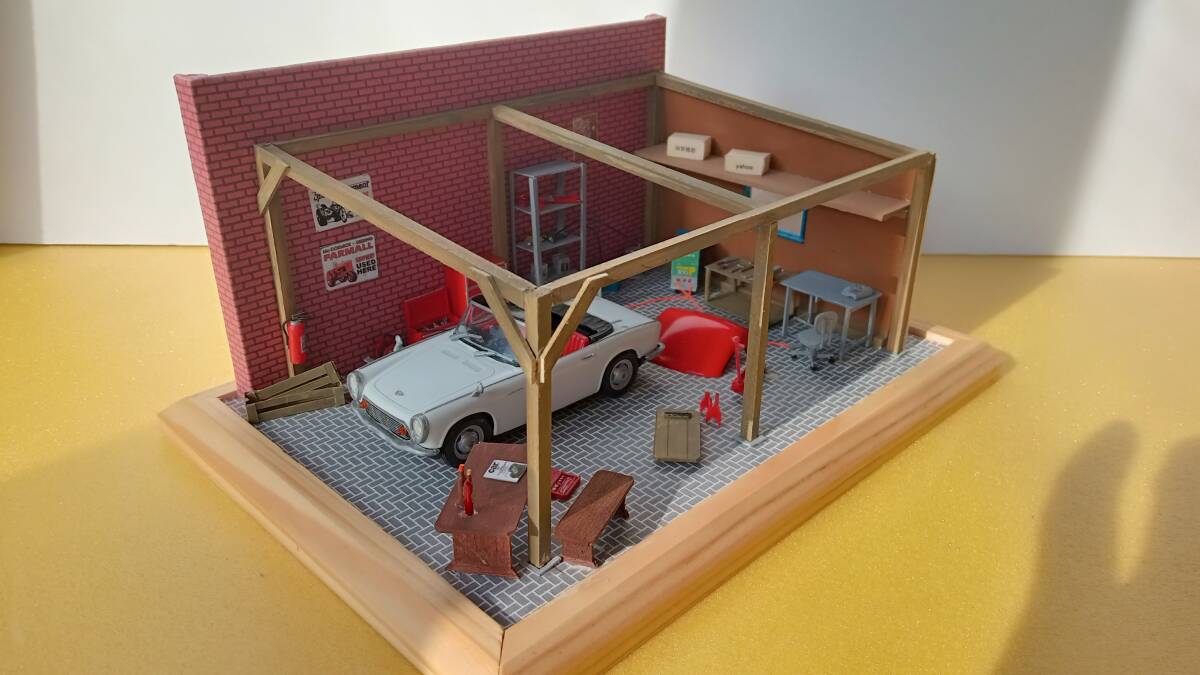 1/32スケ－ルタ自宅ガレ－ジ自作ジオラマ ホンダ　SPORTS 600(アクリルケース付き)