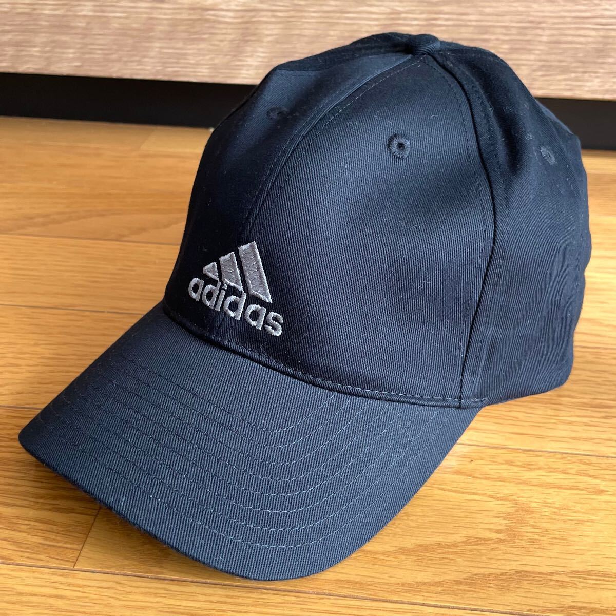 新品 アディダス 帽子 ブランド ロゴ★キャップ 新品 スポーツ ランニング 野球帽 ベースボール ゴルフ ウォーキング キャンプ アウトドア