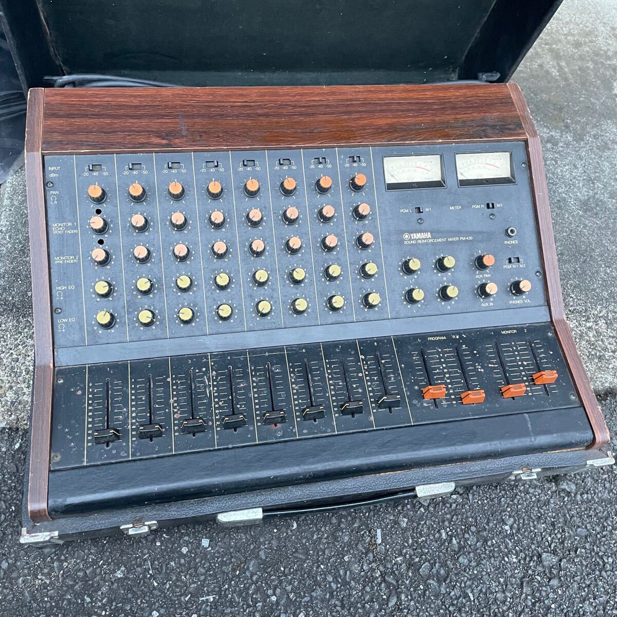YAMAHA PM-430 アナログ コンソール ミキサー ハードケース付 YAMAHA PM-430 アナログ コンソール ミキサー ハードケース付