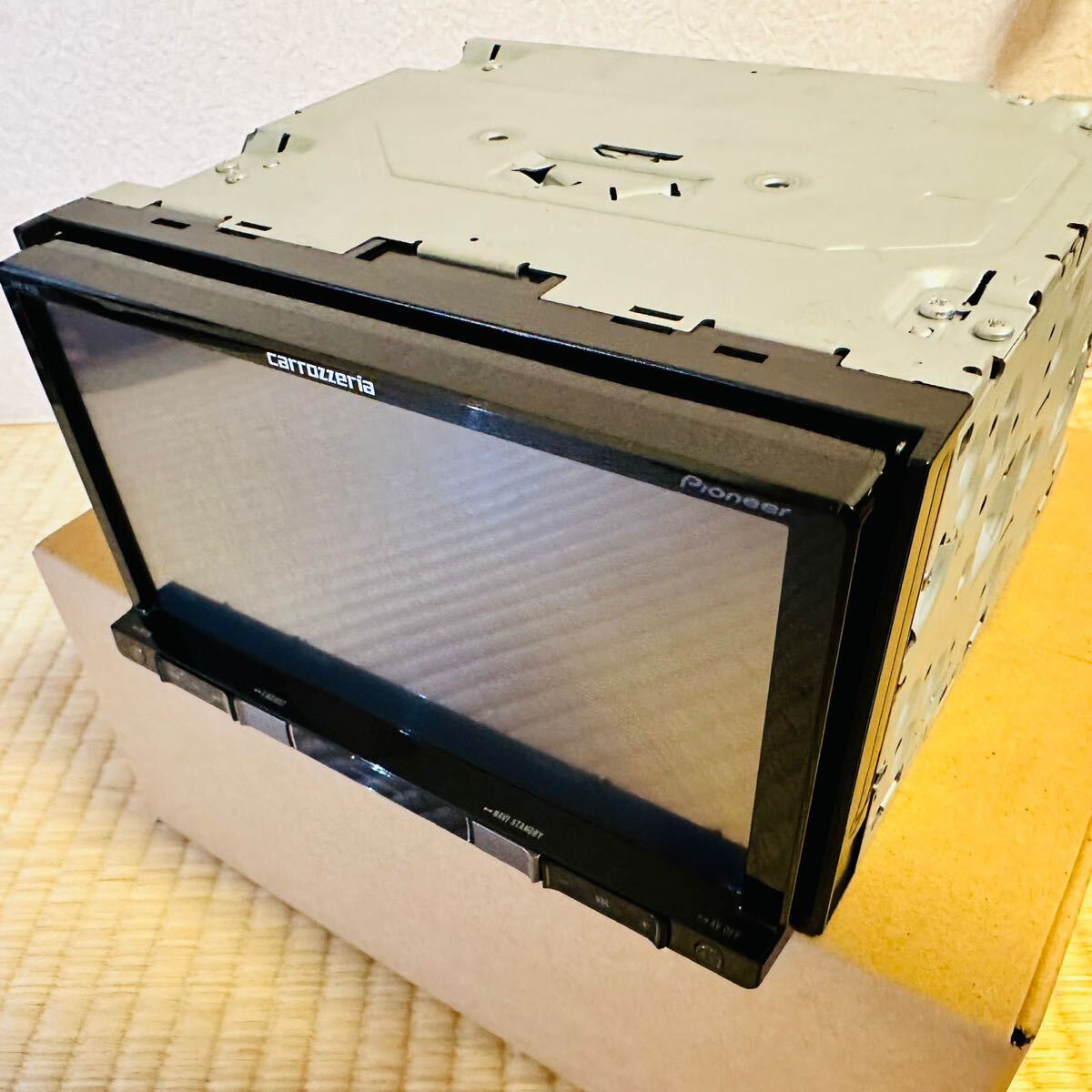 Pioneer カロッツェリア 楽ナビ AVIC-RZ09 /TV/Bluetooth/DVD/CD Pioneer カロッツェリア 楽ナビ AVIC-RZ09 /TV/Bluetooth/DVD/CD