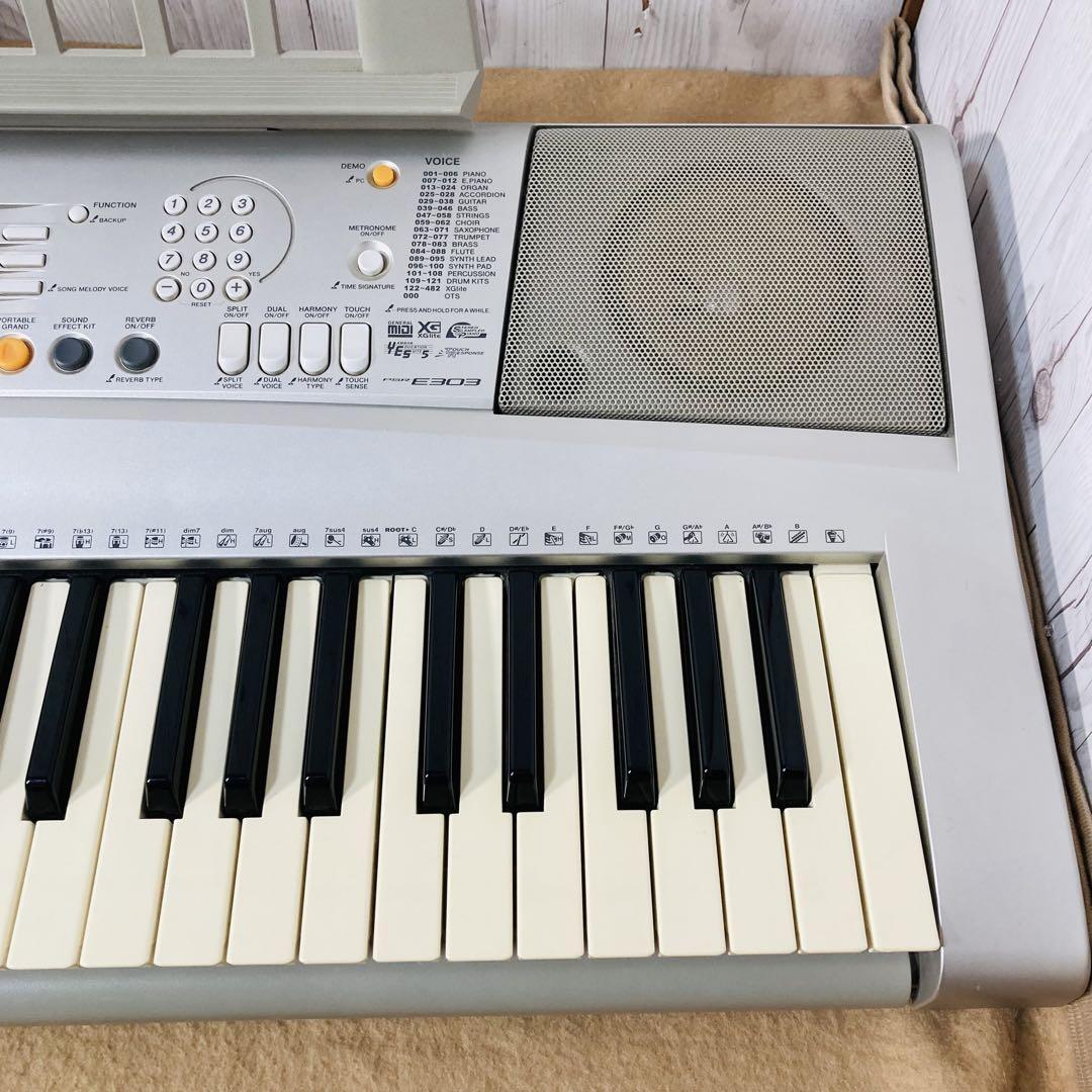 YAMAHA PSR-E303 Portatone 電子キーボード 音出し動作確認済み YAMAHA PSR-E303 Portatone 電子キーボード 音出し動作確認済み