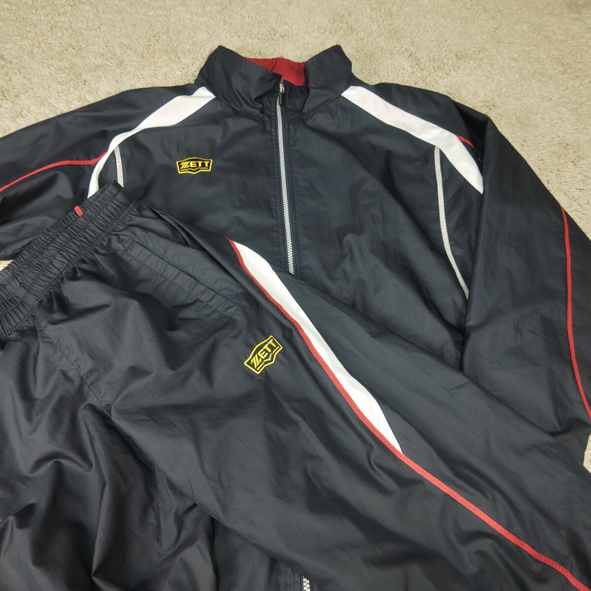 ZEET ウィンドブレーカー上下　未使用に近い　Lサイズ ZEET ウィンドブレーカー上下未使用に近いLサイズ