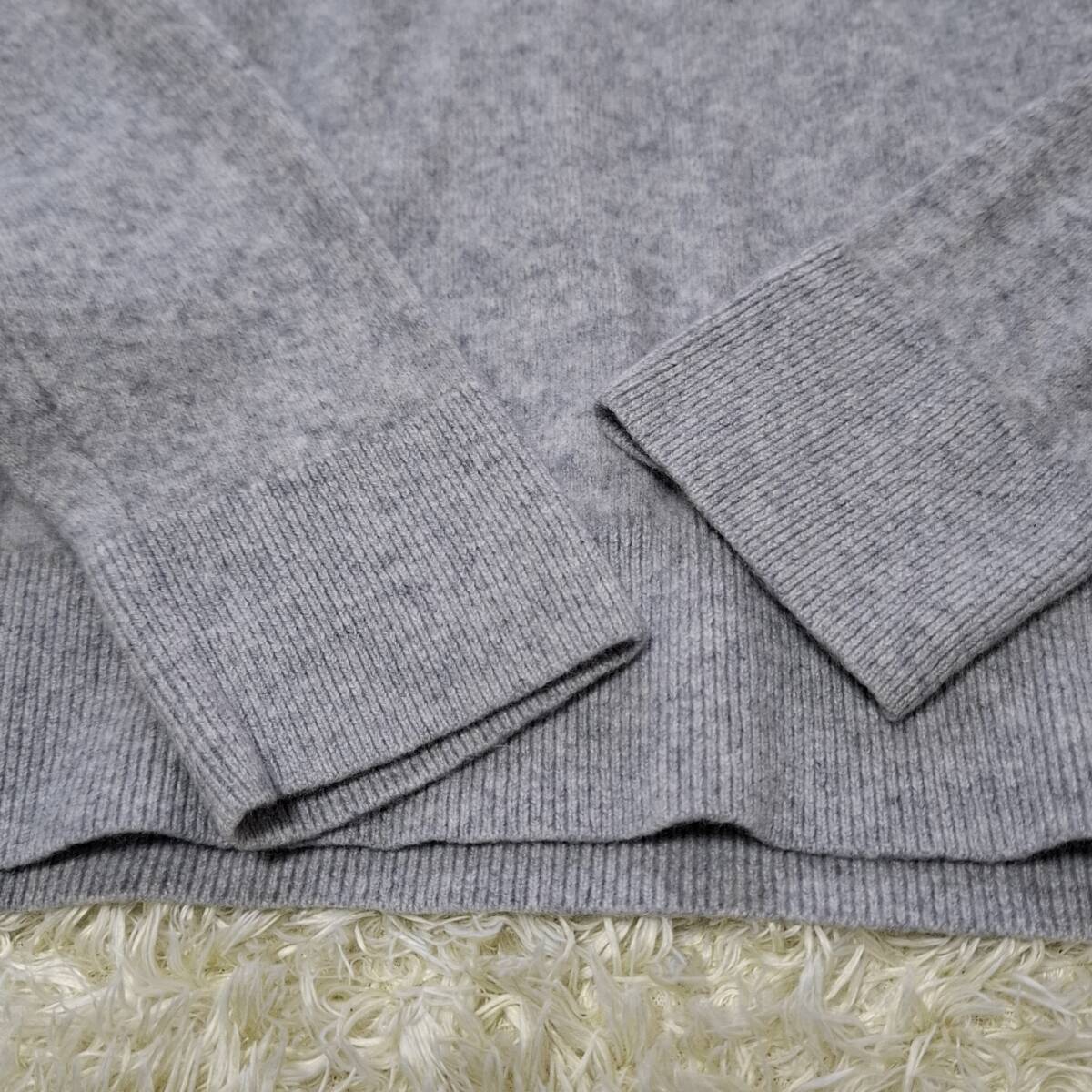ユニクロ UNIQLO カシミヤセーター 無地 グレー カシミヤ100 M クルーネックセーター 手洗い済_画像4