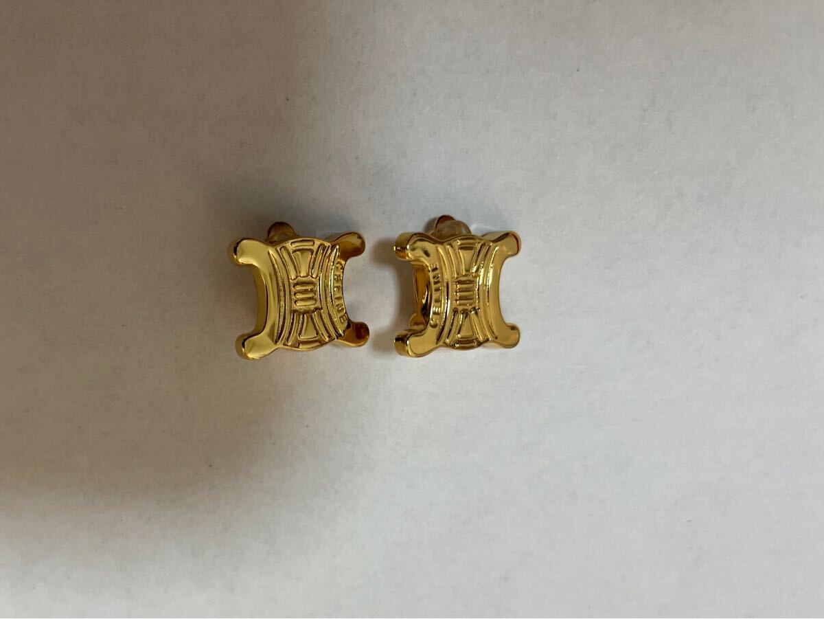 セリーヌ　イヤリング　ゴールド色　美品　