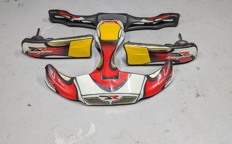 13300円 DR カウルセット NA2 ステー付 CRG - パーツ 13300円 DR カウルセット NA2 ステー付 CRG - パーツ