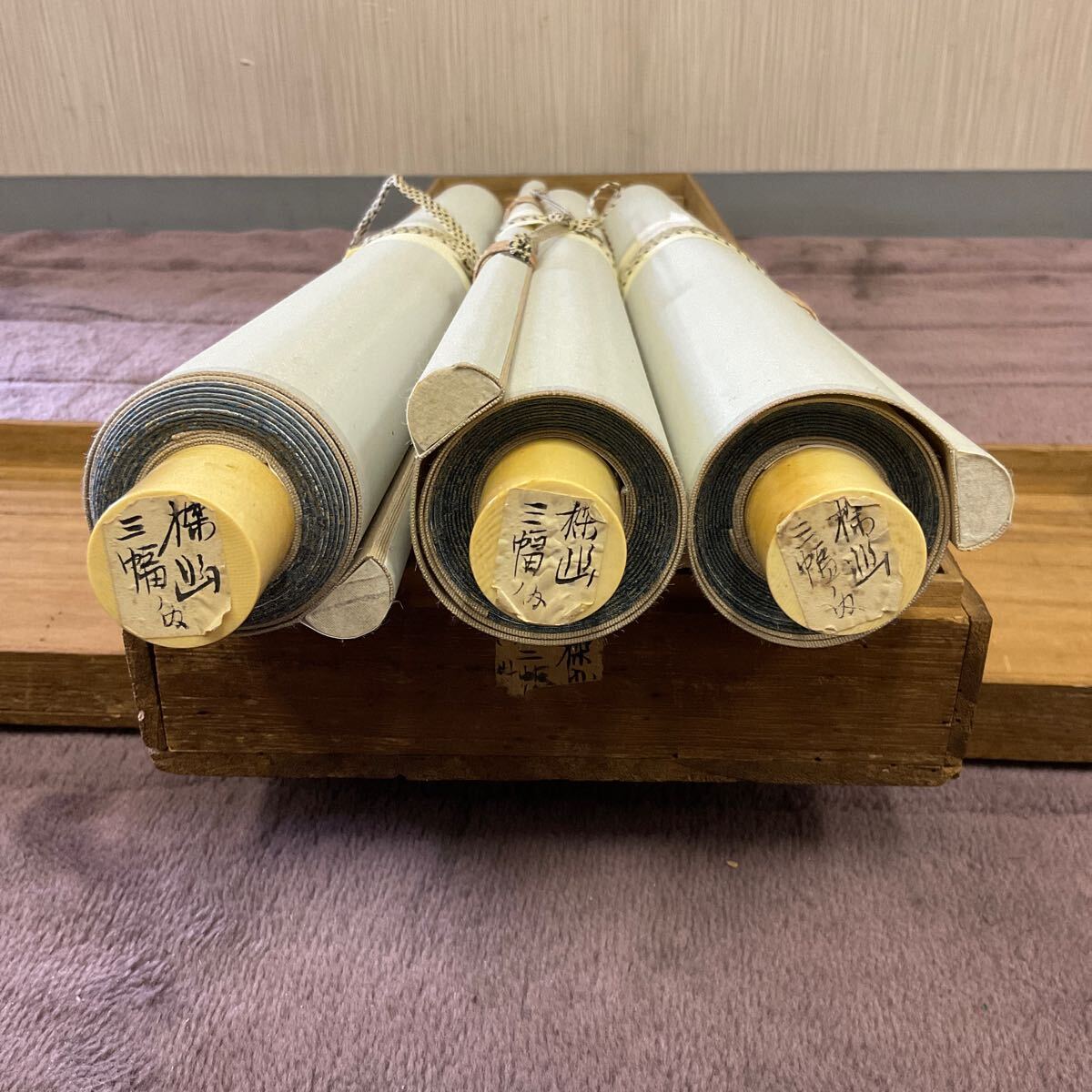 営KU01120Y 真作保証 掛軸 狩野探幽 三幅対 虎 龍 老人 掛け軸 営KU01120Y 真作保証 掛軸 狩野探幽 三幅対 虎 龍 老人 掛け軸