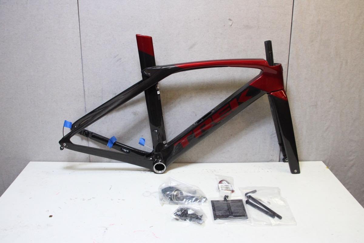 値下げ!! □TREK トレック MADONE SLR Gen6 カーボンフレーム CarbonSmoke/Crimson 2022年 52size 未使用品