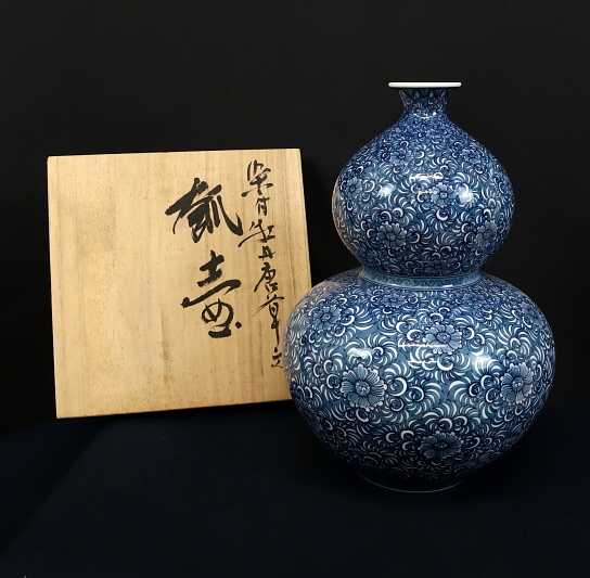 Yahoo!オークション - 7210 藤井勝雲 「染付牡丹瓢壷」 伝統工芸 Yahoo!オークション - 7210 藤井勝雲 「染付牡丹瓢壷」 伝統工芸