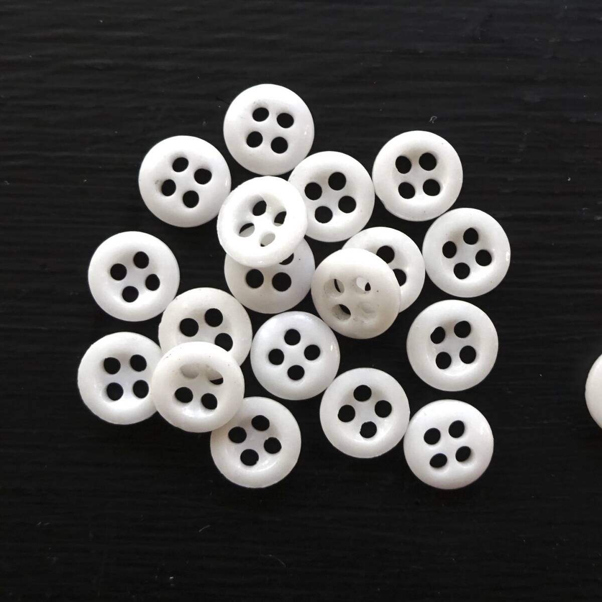 0924k フランス アンティーク ガラスボタン ビスクドール衣装