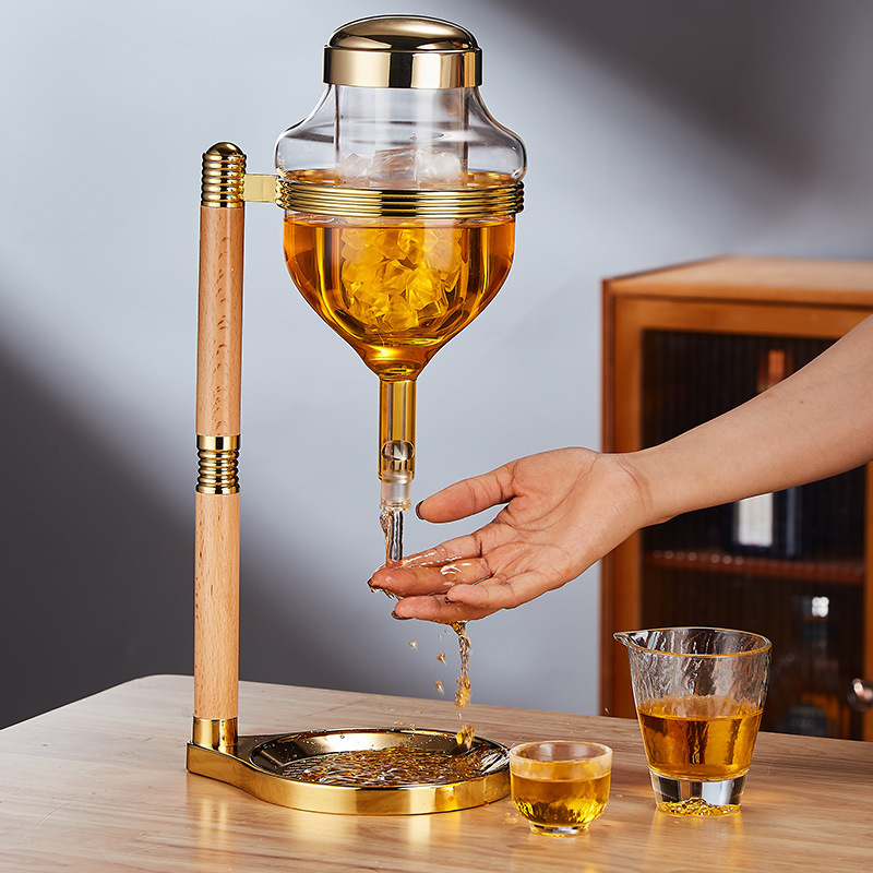 人気品 冷酒器セット カップ5個付き 日本酒 ディスペンサー 酒 ガラス酒器セット 和風冷酒ポット 冷酒耐熱ガラス 酒器 ワインセット