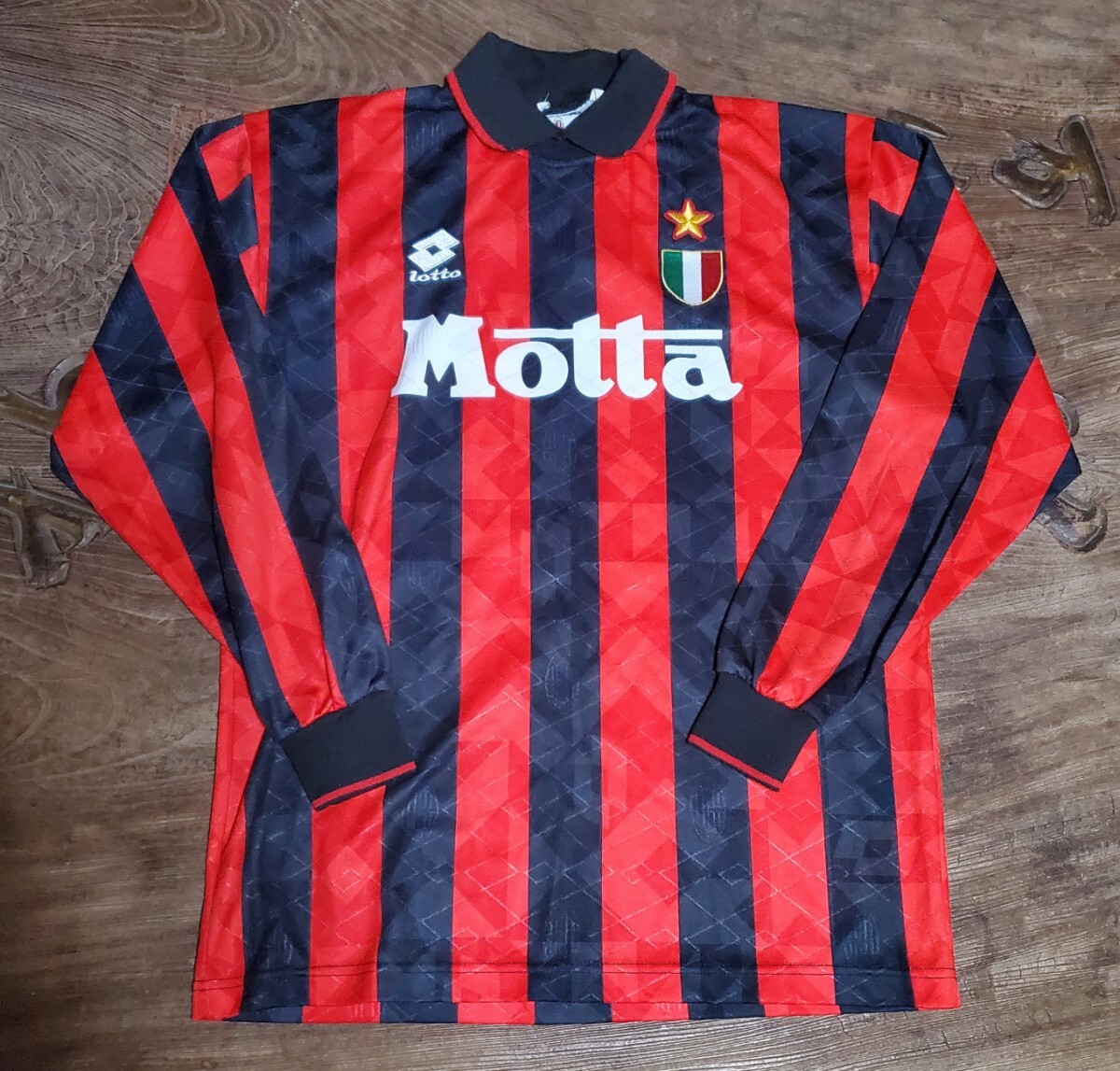 値下交渉 1993-94 セリエA 3連覇 ACミラン 長袖 Lotto MADE IN 値下交渉 1993-94 セリエA 3連覇 ACミラン 長袖 Lotto MADE IN
