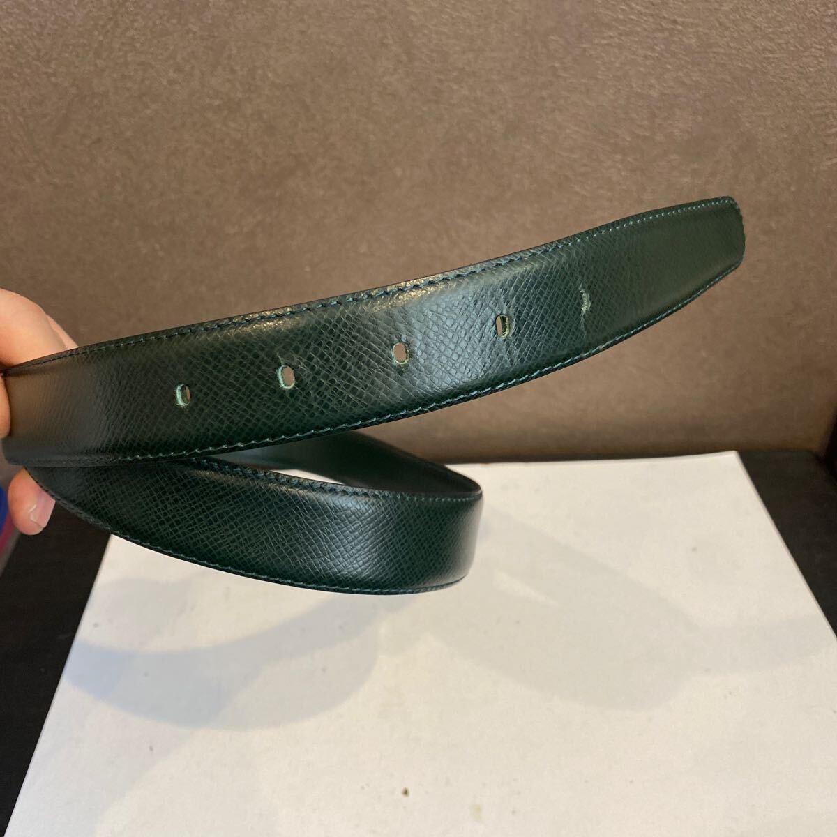 LOUISVUITTON ルイヴィトン レザーベルト バックルなし グリーン