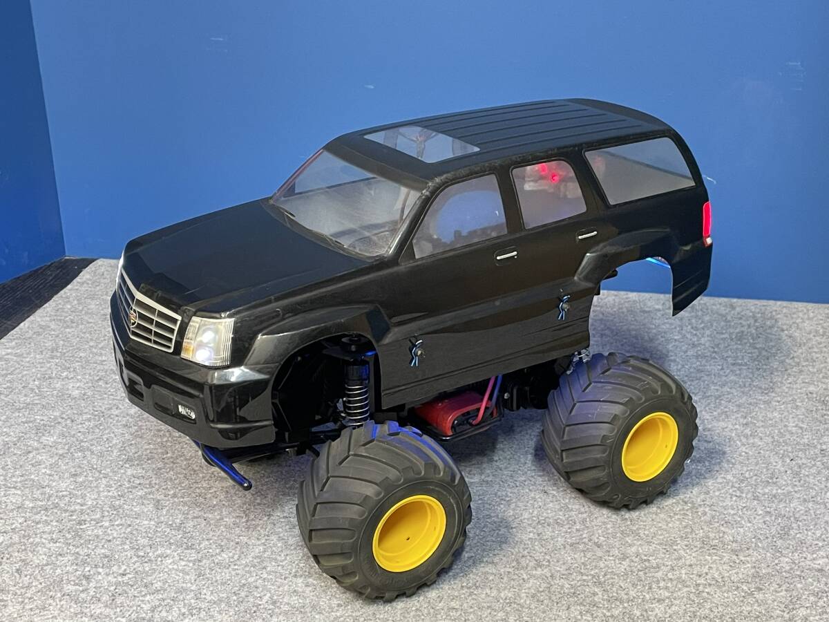 * Tamiya TAMIYA* CW-01 chassis / Cadillac Escalade body (Hpi?)* radio-controller RC* mechanism / illumination attaching *