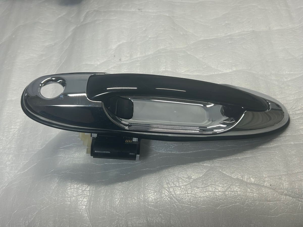  plating outer handle for 1 vehicle 100 series Land Cruiser Land Cruiser 69210(69220)-60070 69230(69240)-60080 original Toyota KF2411-68