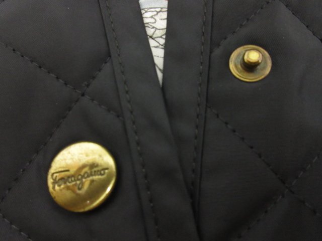  Vintage [ Salvatore Ferragamo ] total pattern lining Gold snap-button quilting coat ( lady's ) sizeL black made in Italy *17LW1536*