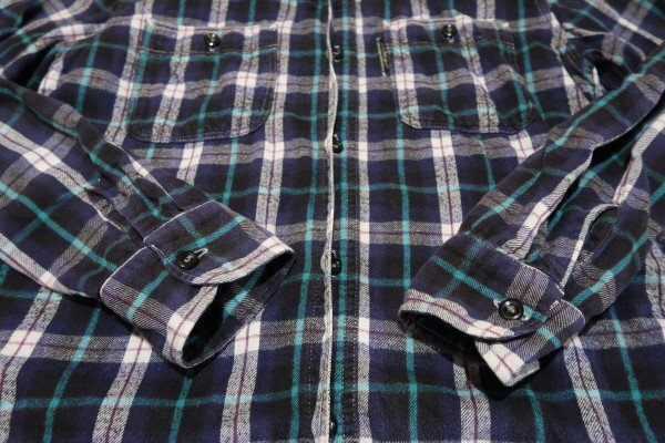 ハリウッドランチマーケット　ネルシャツ　Sサイズ